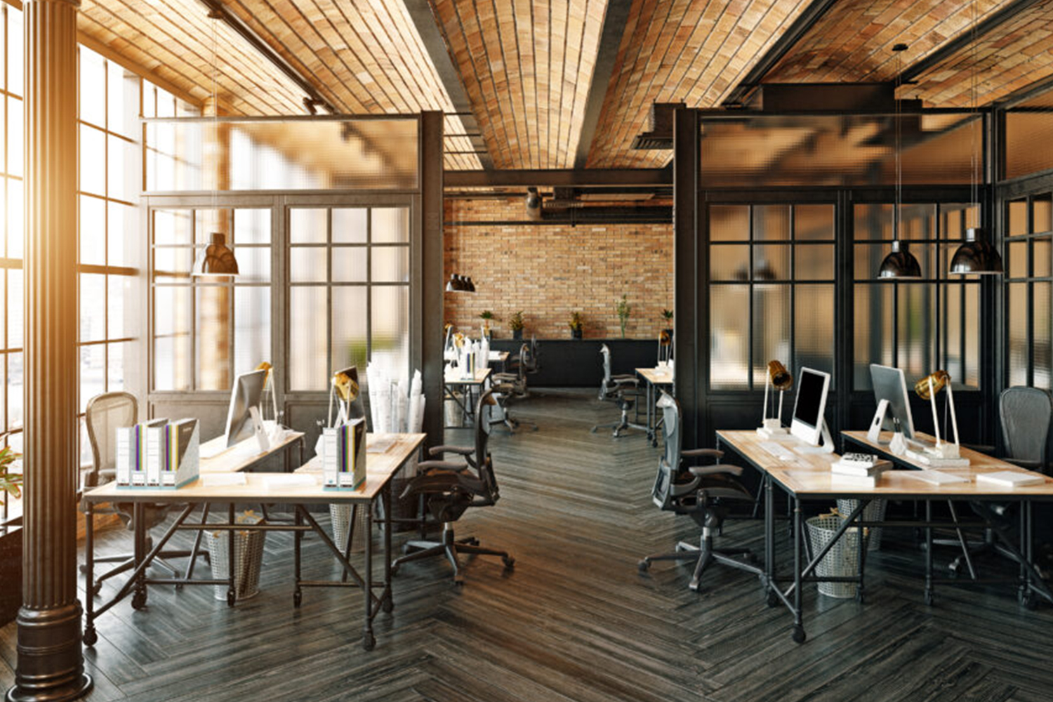 Moderne werkplek met ergonomische opstelling en natuurlijk licht